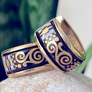 Rare Frey Wille 18k and enamel earrings